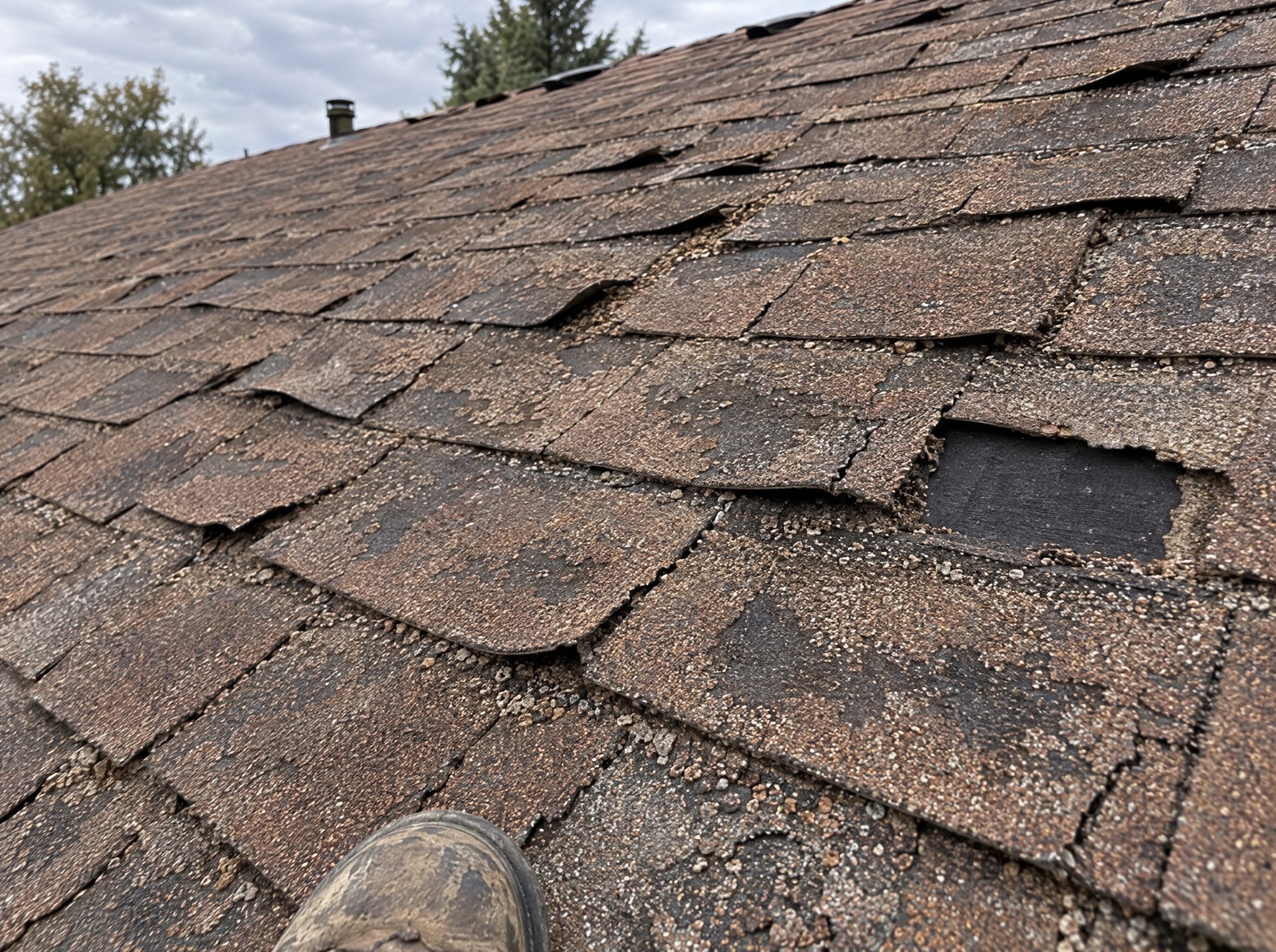 Before the roof replacement in Arvada, photo 2